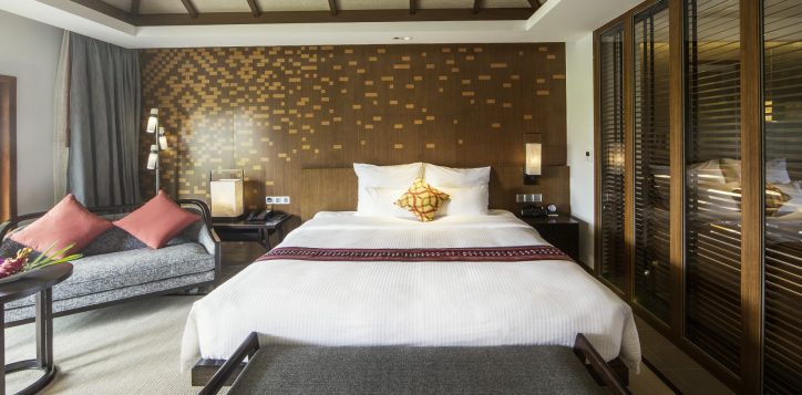 5roomssuitessection-1stroom-deluxeroom-2-2