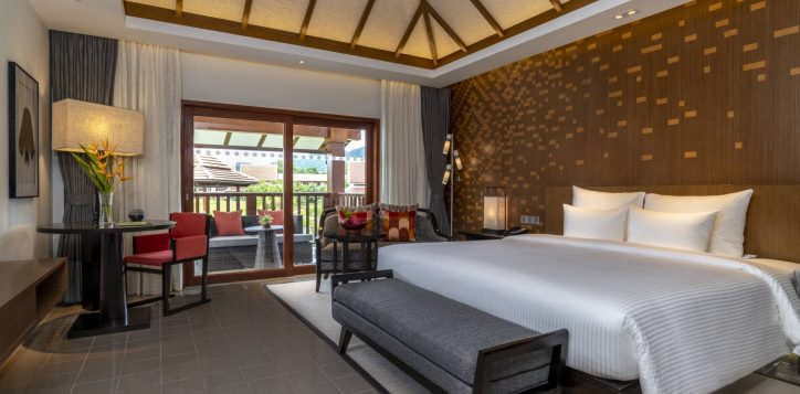 deluxe-room-with-the-balcony-2-2